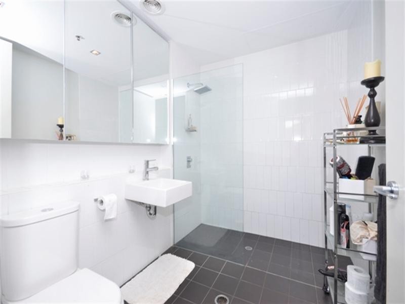 18/36 Vernon Terrace, Teneriffe QLD 4005