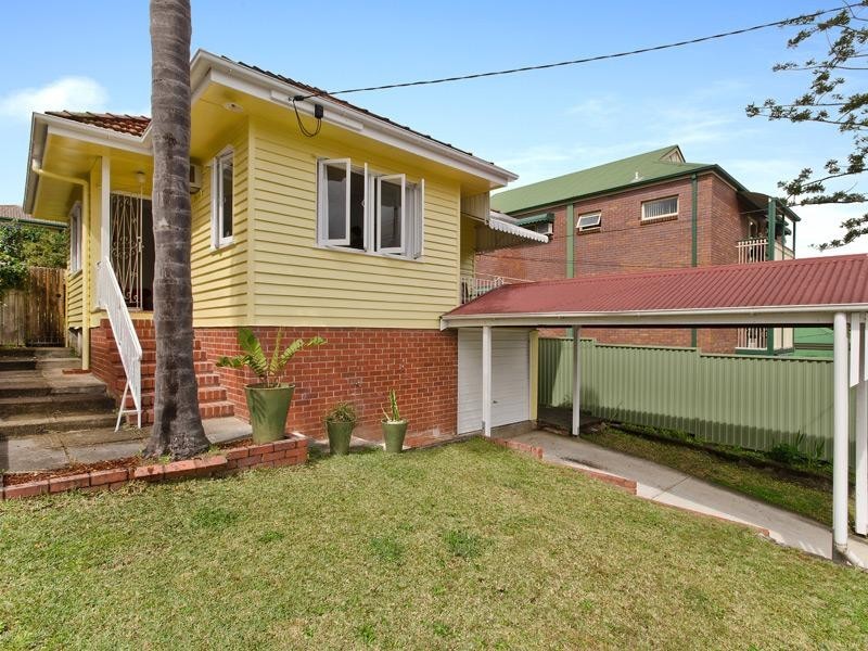 11 Wooloowin Avenue, Wooloowin QLD 4030
