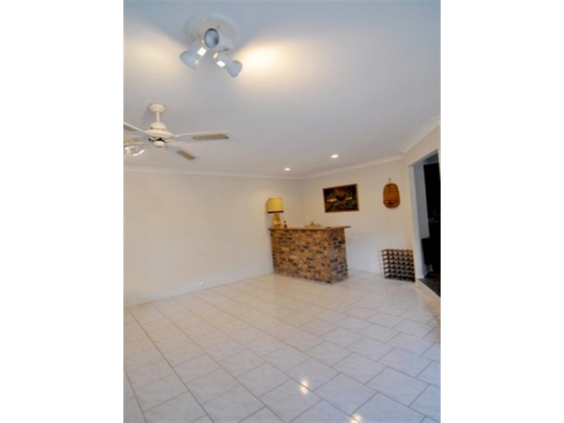 4 Colonial Court, Boondall QLD 4034