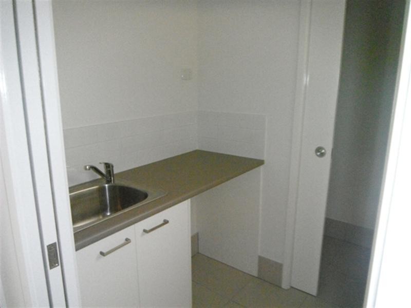 2/20 Balowrie Street, Hamilton QLD 4007