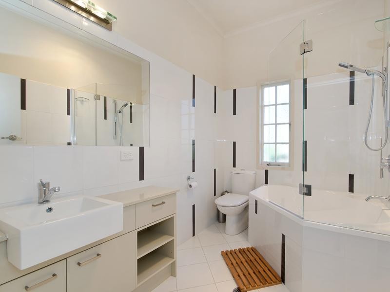 36 Winchester Street, Hamilton QLD 4007