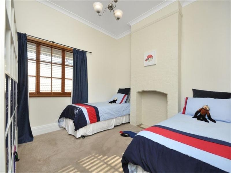 39 Wellington Street, Wooloowin QLD 4030