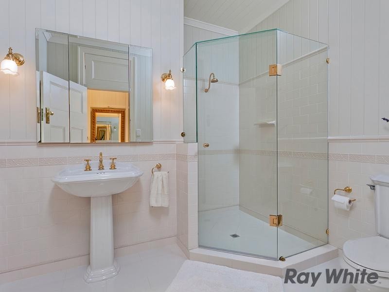 70 Riverview Terrace, Hamilton QLD 4007