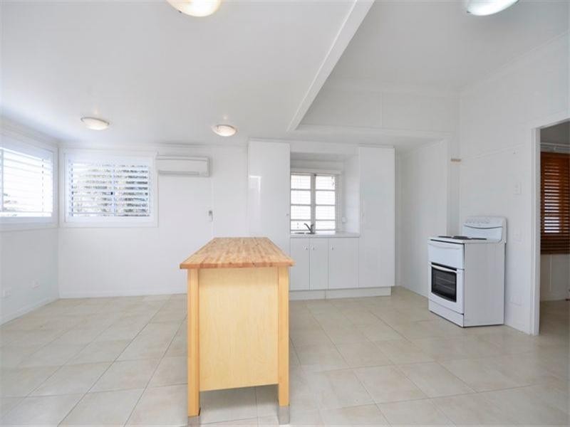 54 Day Road, Northgate QLD 4013