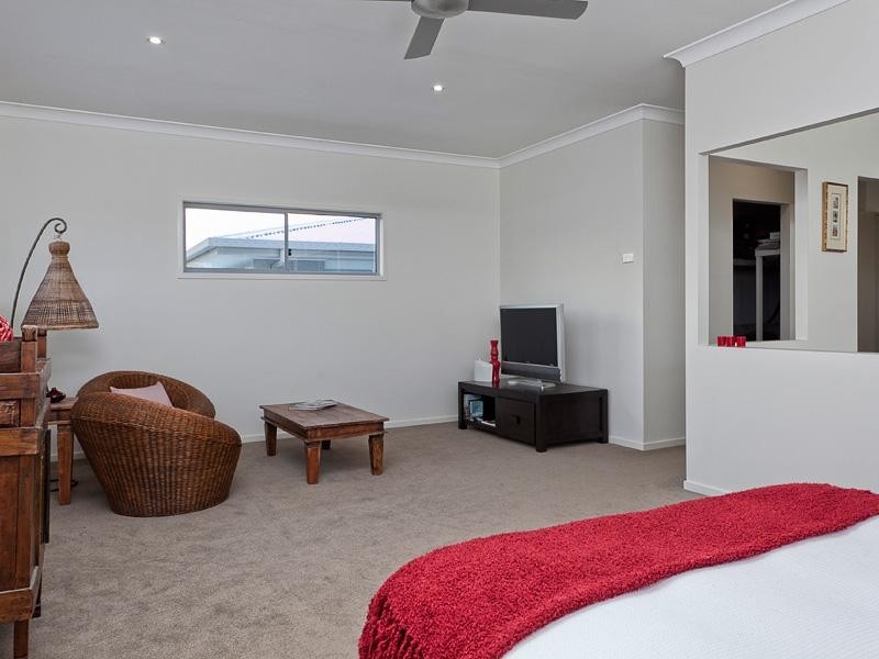 24 Willis Street, Gordon Park QLD 4031