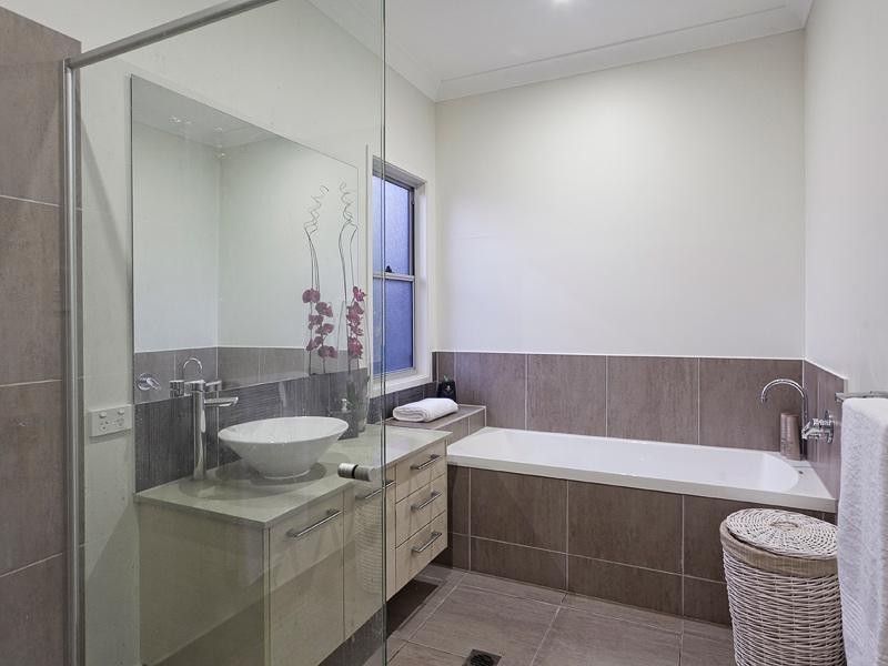 24 Willis Street, Gordon Park QLD 4031