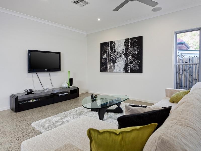 24 Willis Street, Gordon Park QLD 4031