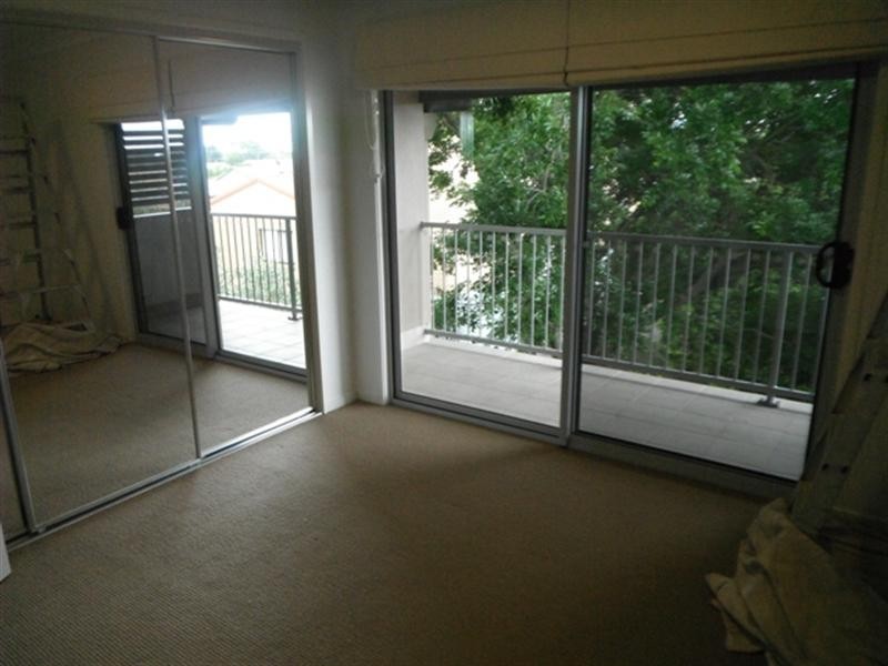 2/20 Kent Street, Hamilton QLD 4007