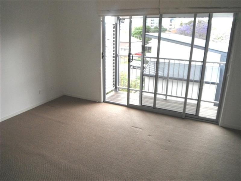 2/20 Kent Street, Hamilton QLD 4007