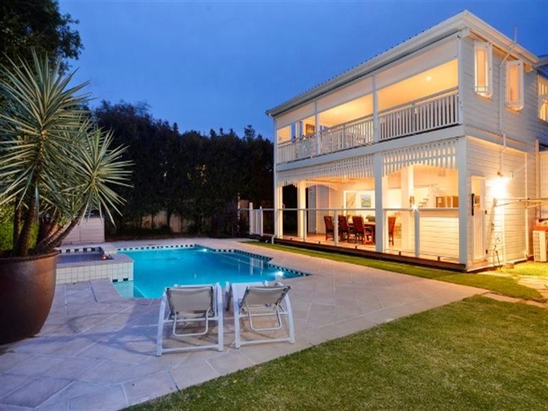 24 Rous Street, Hendra QLD 4011