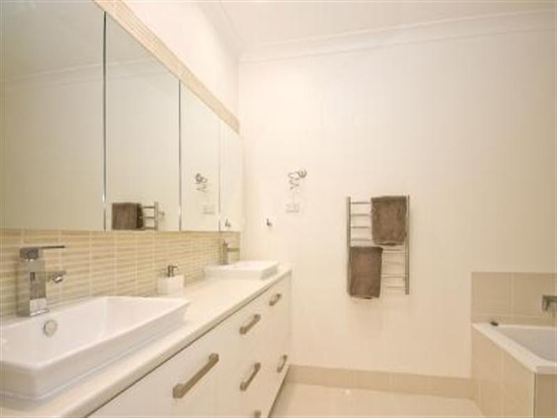 38 Charlotte Street, Wavell Heights QLD 4012