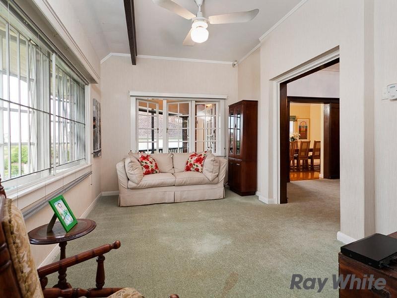 27 Sefton Avenue, Clayfield QLD 4011