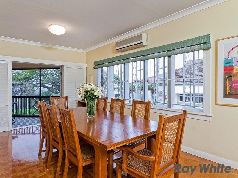 27 Sefton Avenue, Clayfield QLD 4011
