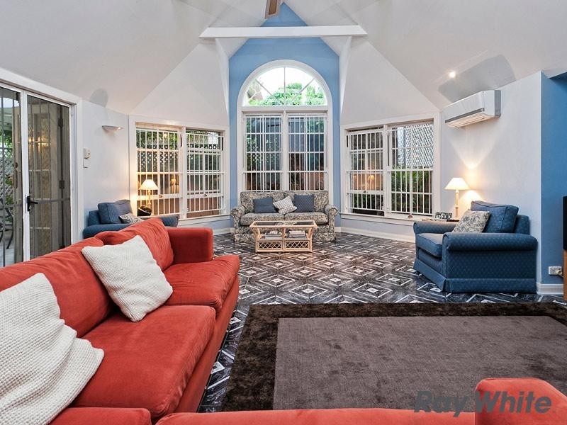 27 Sefton Avenue, Clayfield QLD 4011