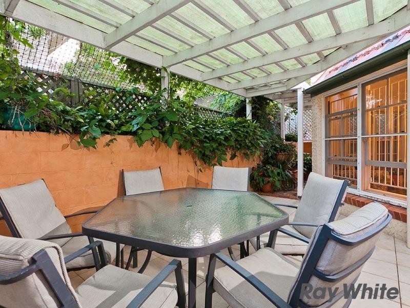 27 Sefton Avenue, Clayfield QLD 4011