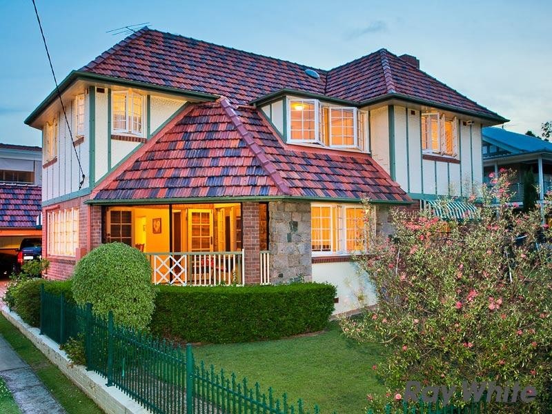 27 Sefton Avenue, Clayfield QLD 4011