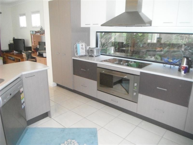 12 Ruth Street, Wilston QLD 4051