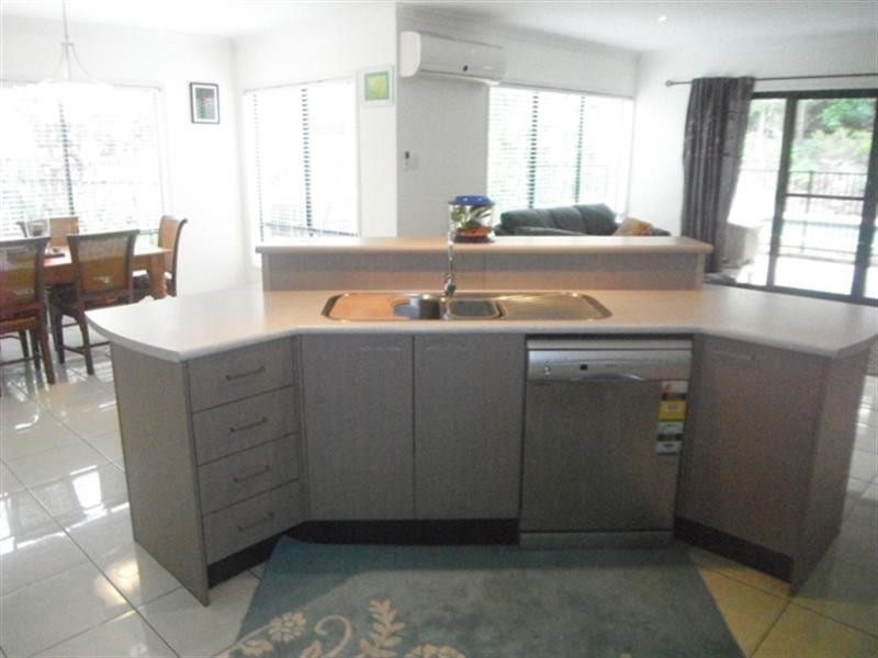 12 Ruth Street, Wilston QLD 4051