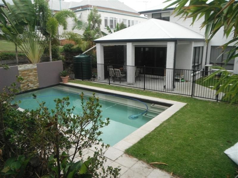 12 Ruth Street, Wilston QLD 4051