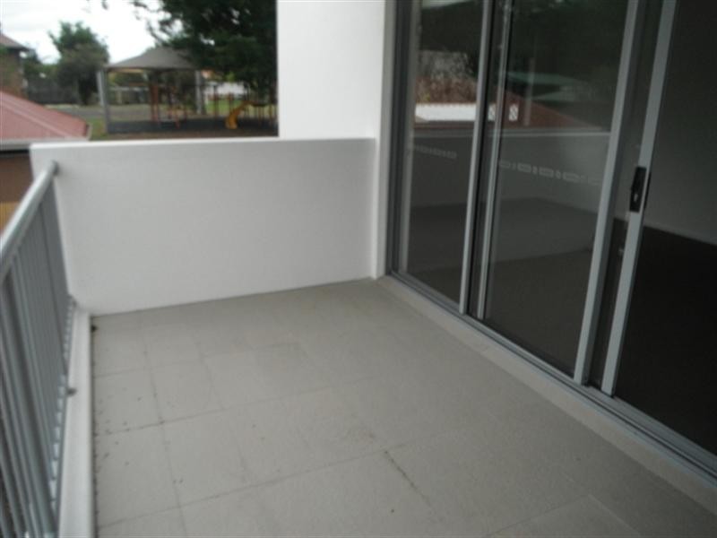 4/32 Windsor Street, Hamilton QLD 4007