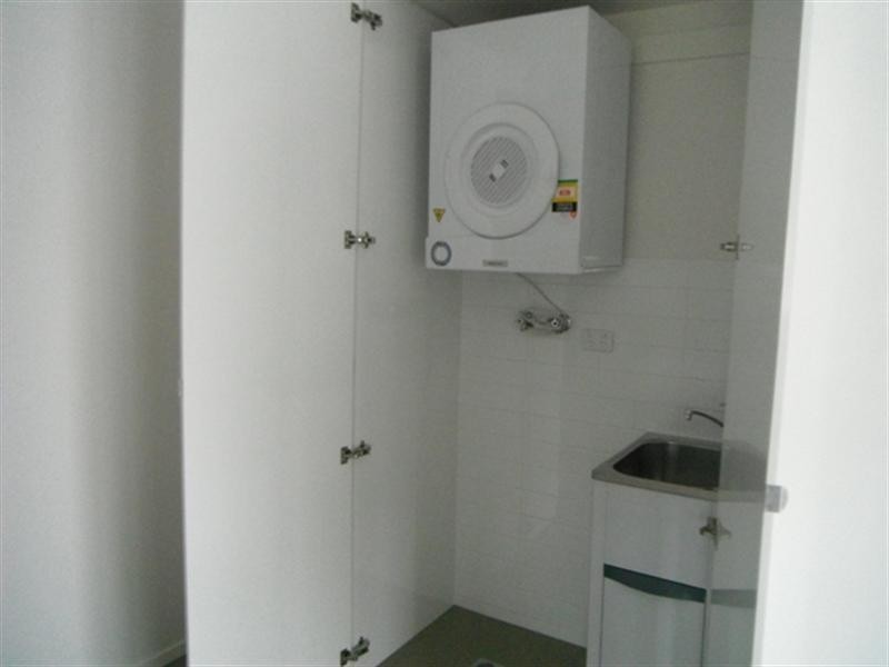 4/32 Windsor Street, Hamilton QLD 4007