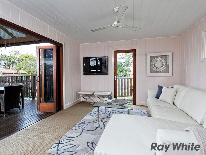 8 Willmington Street, Wooloowin QLD 4030