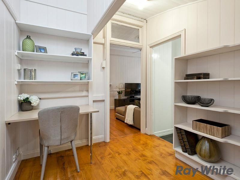 8 Willmington Street, Wooloowin QLD 4030