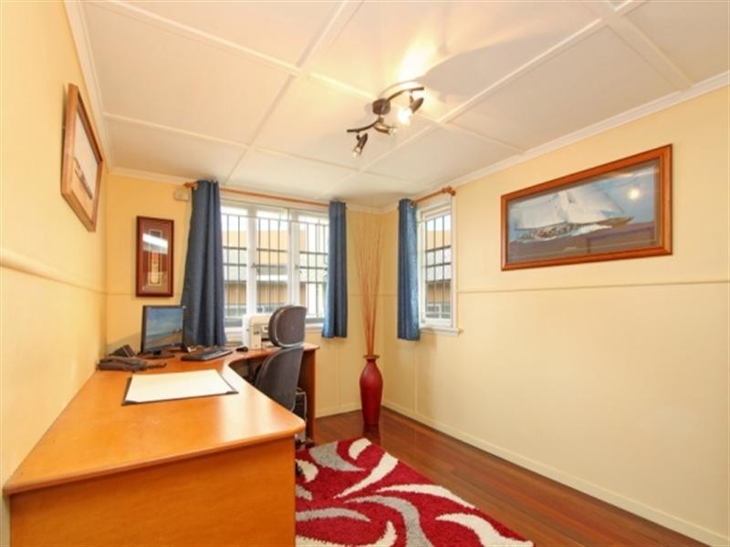 8 Bowd Parade, Wavell Heights QLD 4012