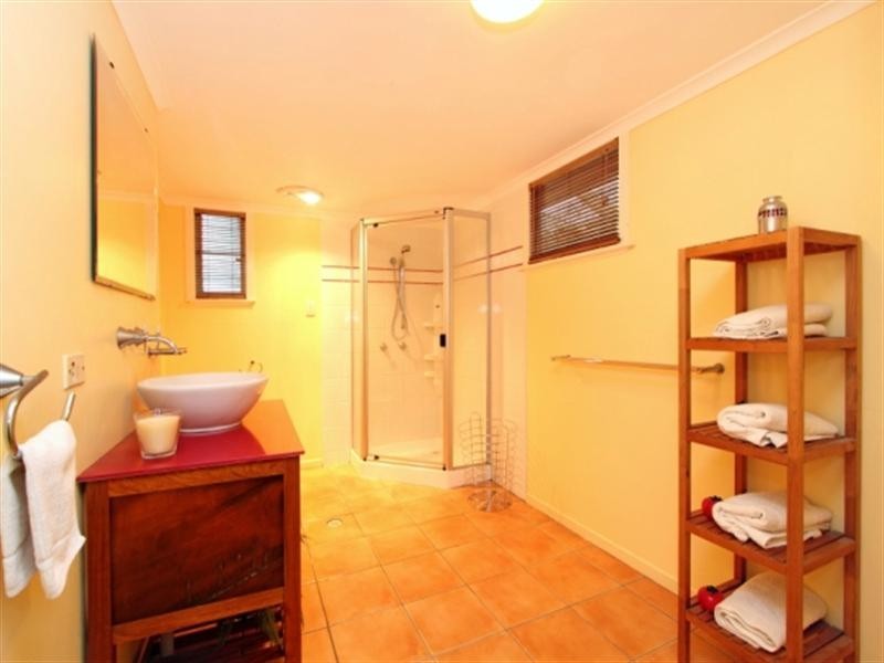 8 Bowd Parade, Wavell Heights QLD 4012