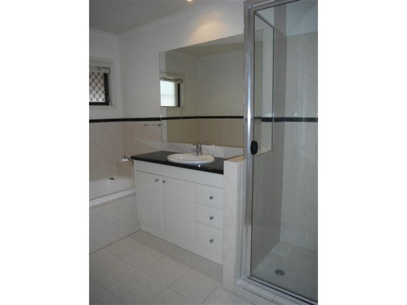 34 Mikado Street, Hamilton QLD 4007