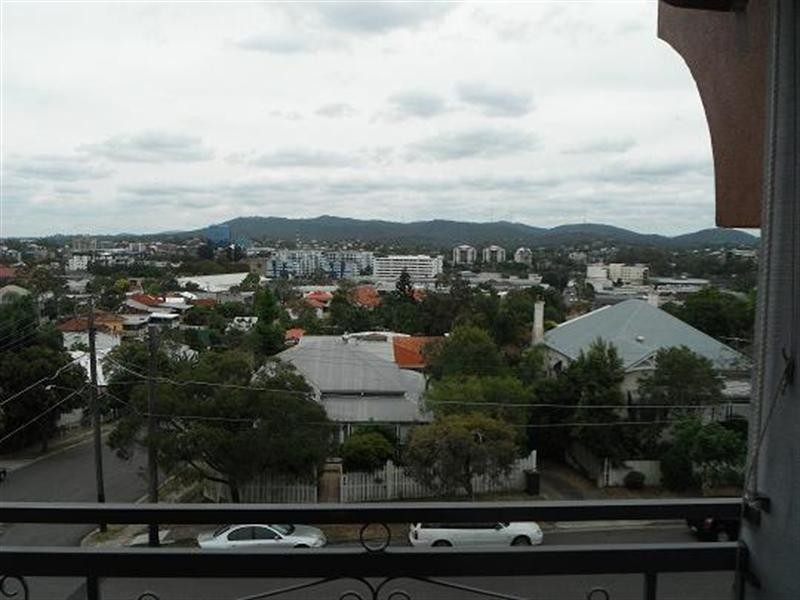 8/15 Archibald Street, West End QLD 4101