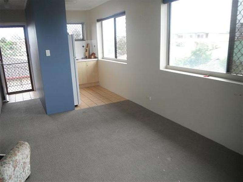 8/15 Archibald Street, West End QLD 4101