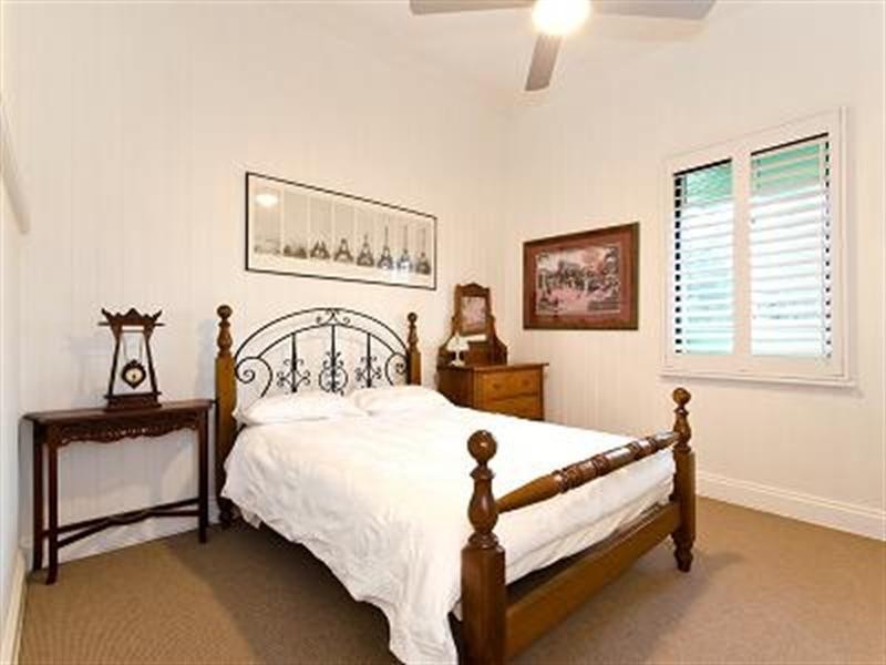 56 Allen Street, Hamilton QLD 4007