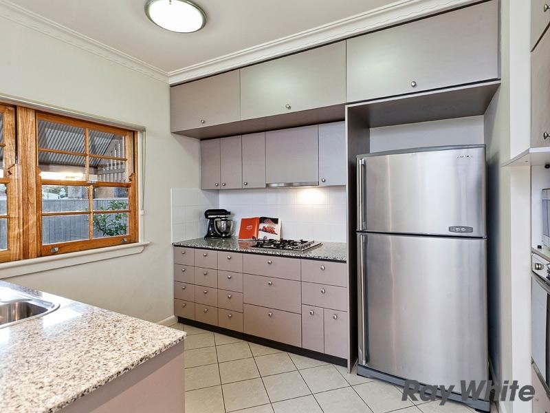 70 Kennigo Street, Spring Hill QLD 4000
