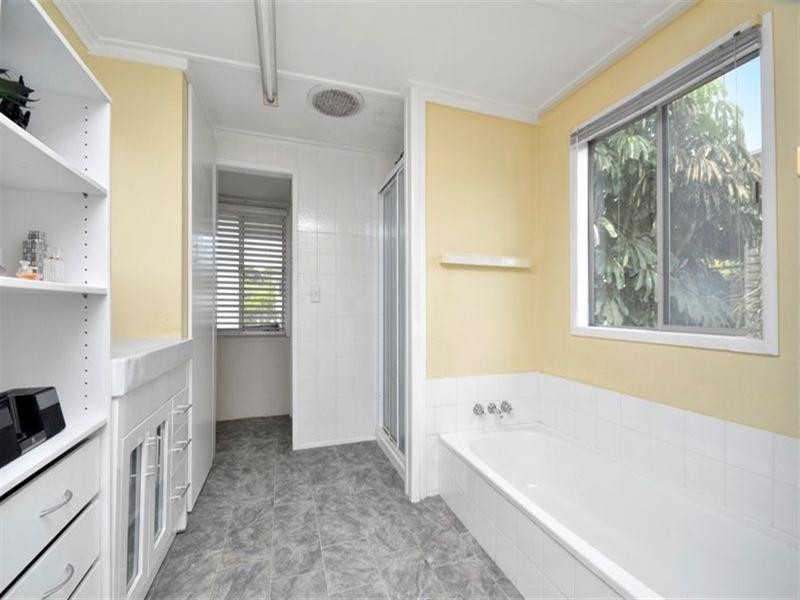 5 Harding Street, Hendra QLD 4011