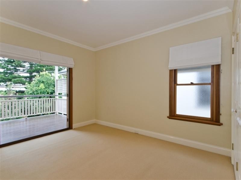 42 Lodge Road, Wooloowin QLD 4030