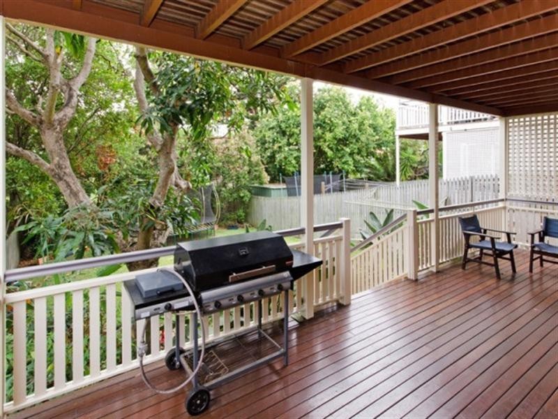 42 Lodge Road, Wooloowin QLD 4030