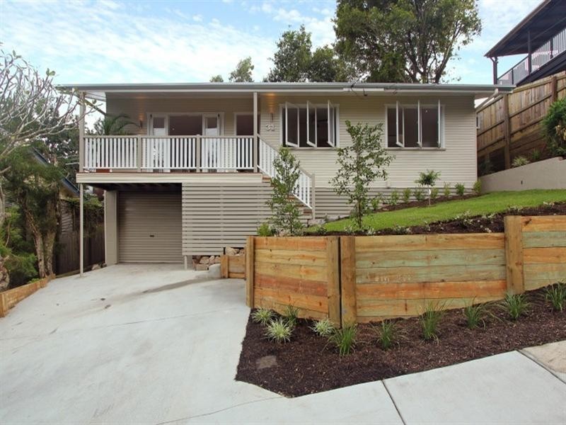 31 Kaye Street, Bardon QLD 4065