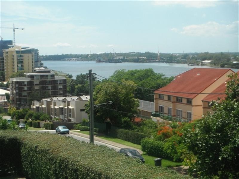 1/72 Markwell Street, Hamilton QLD 4007