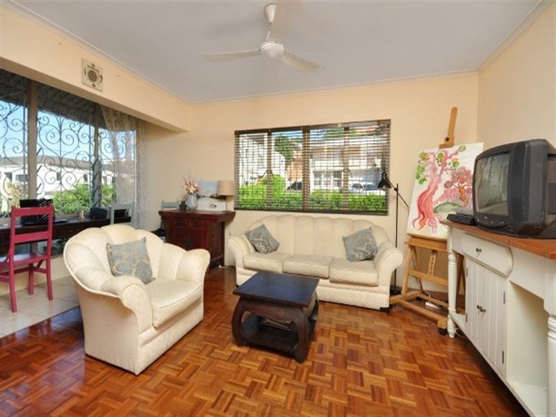 1/72 Markwell Street, Hamilton QLD 4007