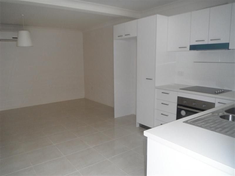 2/14 Parkham Avenue, Wavell Heights QLD 4012