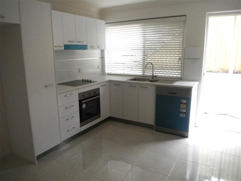 2/14 Parkham Avenue, Wavell Heights QLD 4012