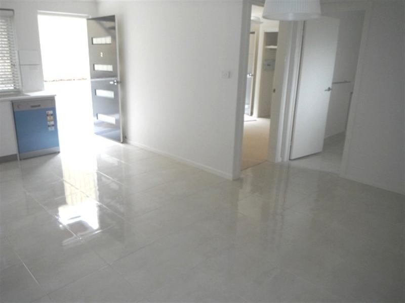 2/14 Parkham Avenue, Wavell Heights QLD 4012