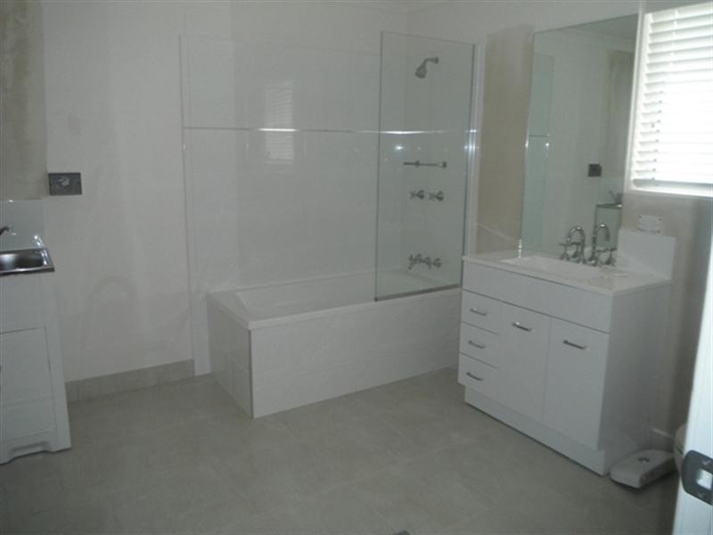 8/14 Parkham Avenue, Wavell Heights QLD 4012