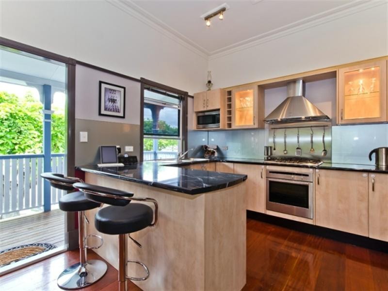 24 Mawarra Street, Albion QLD 4010