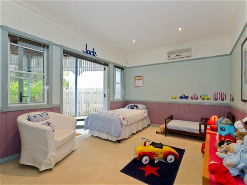 24 Mawarra Street, Albion QLD 4010