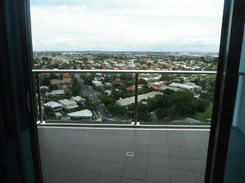 11901/8 Harbour Road, Hamilton QLD 4007