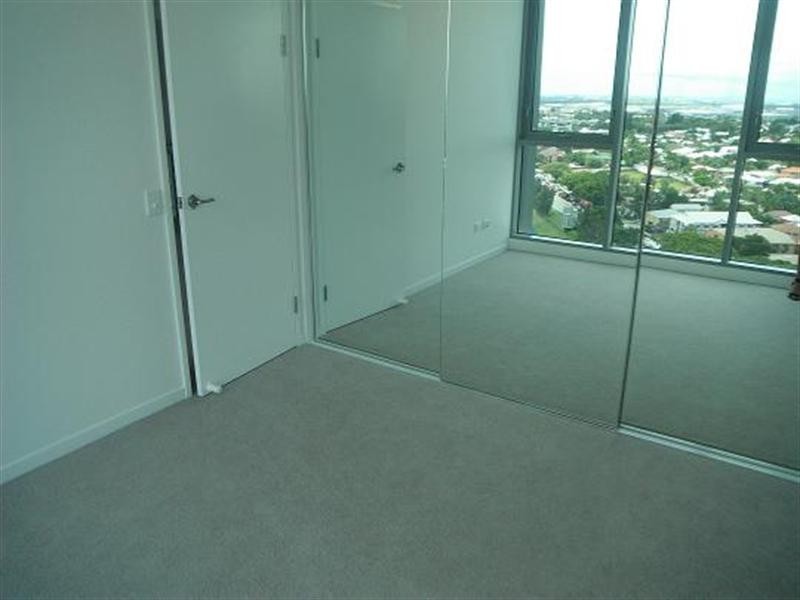 11901/8 Harbour Road, Hamilton QLD 4007