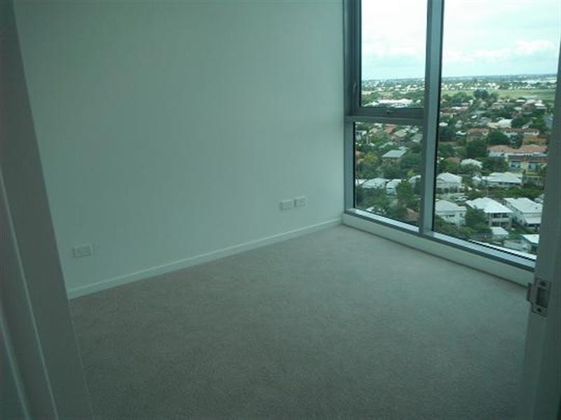 11901/8 Harbour Road, Hamilton QLD 4007