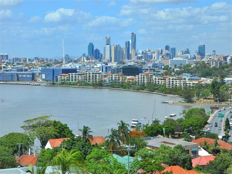 2 Dickson Terrace, Hamilton QLD 4007